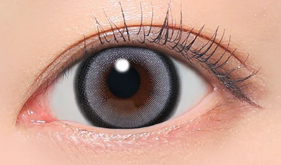 シークレットキャンディーマジック ワンデー ラメグレー着用画像