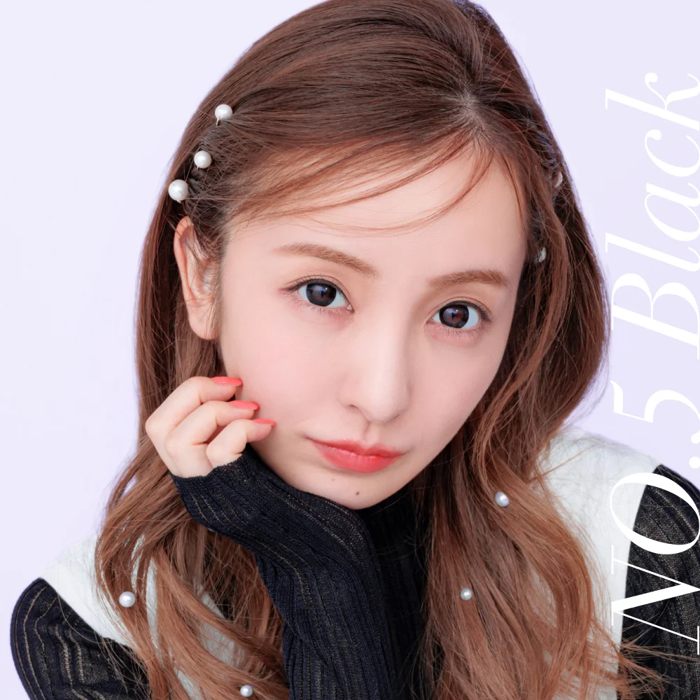 キラキラ輝くツヤブラウン