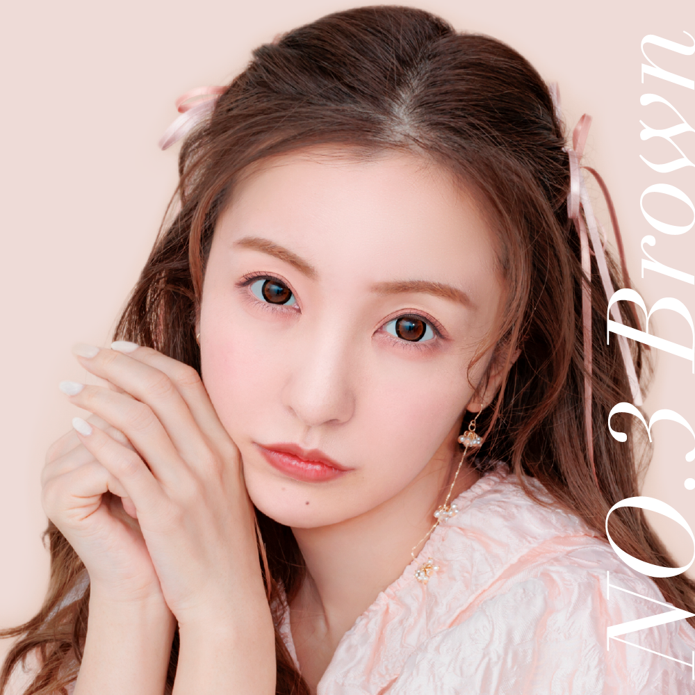 板野友美さんNO.3ブラウン着用イメージ