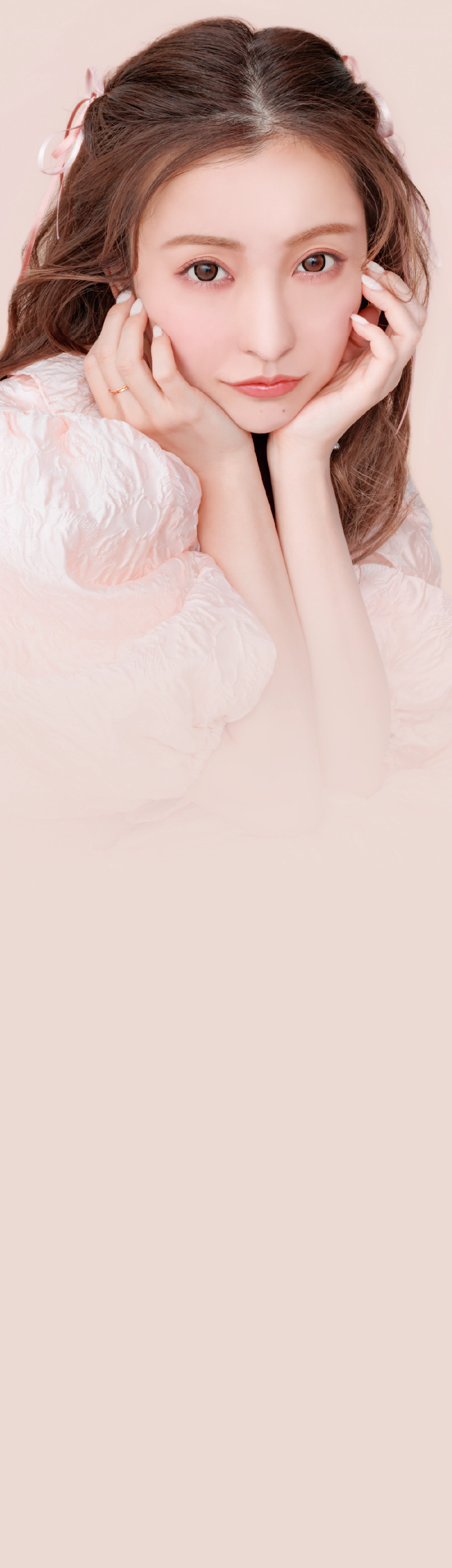 モデル板野友美さん